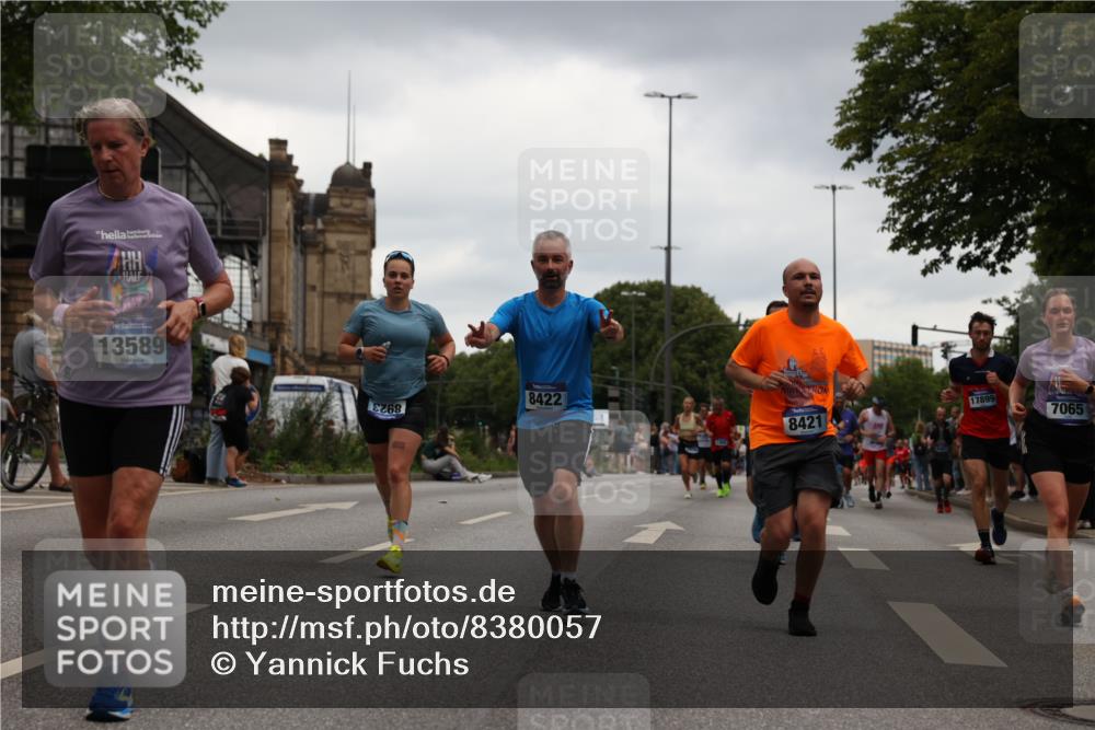 29.06.2025 - hella hamburg halbmarathon Yannick Fuchs http://msf.ph/oto/8380057 29.06.2025 10:54:42 20KM 1364, 1414, 1653, 1681, 2322, 2323, 2363, 6033, 6201, 6309, 6487, 6754, 6757, 7006, 7065, 7636, 7761, 8191, 8421, 8422, 8662, 8923, 9020, 9021, 10534, 10576, 11623, 11702, 11753, 11782, 11937, 12491, 13459, 13488, 13589, 14429, 15269, 17491, 17899, 17952, 18029, 18063, 18757, 19117, 19146, 19246 meine-sportfotos.de