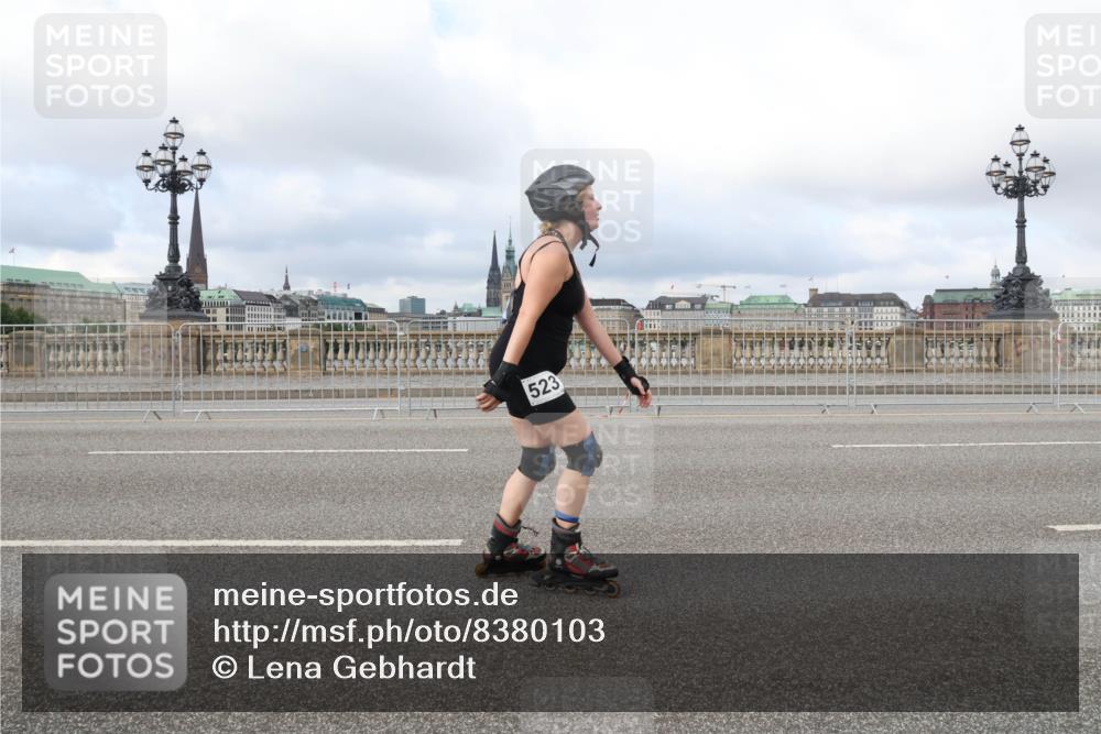 29.06.2025 - hella hamburg halbmarathon Lena Gebhardt http://msf.ph/oto/8380103 29.06.2025 09:14:14 Lombardsbrücke 523 meine-sportfotos.de