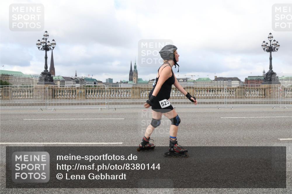 29.06.2025 - hella hamburg halbmarathon Lena Gebhardt http://msf.ph/oto/8380144 29.06.2025 09:14:14 Lombardsbrücke 523 meine-sportfotos.de