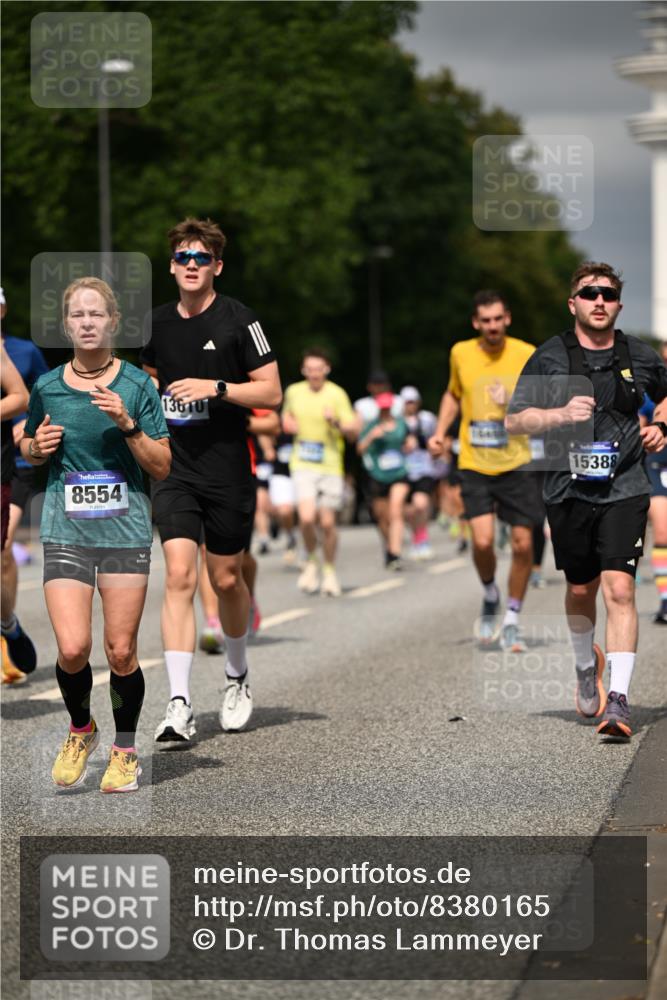 29.06.2025 - hella hamburg halbmarathon Dr. Thomas Lammeyer http://msf.ph/oto/8380165 29.06.2025 10:20:16 Kennedybrücke 1212, 1244, 1308, 1599, 2071, 2165, 2436, 2601, 2803, 3176, 3648, 4478, 4583, 4637, 4828, 6935, 7158, 7753, 8057, 8169, 8274, 8295, 8554, 8597, 8645, 8707, 8746, 9601, 9628, 9784, 9802, 9810, 9881, 10107, 10139, 10141, 10183, 10292, 10844, 11113, 11344, 11345 meine-sportfotos.de