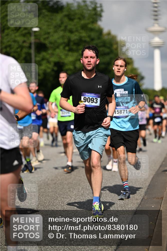 29.06.2025 - hella hamburg halbmarathon Dr. Thomas Lammeyer http://msf.ph/oto/8380180 29.06.2025 09:58:56 Kennedybrücke 1549, 1884, 2274, 2287, 2411, 2592, 2596, 2708, 3087, 3208, 3209, 3258, 3435, 3747, 3985, 4093, 4832, 5102, 5399, 5638, 5705, 5915, 6027, 6054, 6158, 6389, 6532, 6662, 6723, 6836, 6923, 7052, 7659, 8117, 8218, 8371, 8437, 8487, 8577, 8693, 8889, 8927, 9031, 9032, 9093, 9159, 9386, 9476, 9529, 9649, 9661, 9720, 9786, 9869, 10053, 10122, 10184, 10423 meine-sportfotos.de