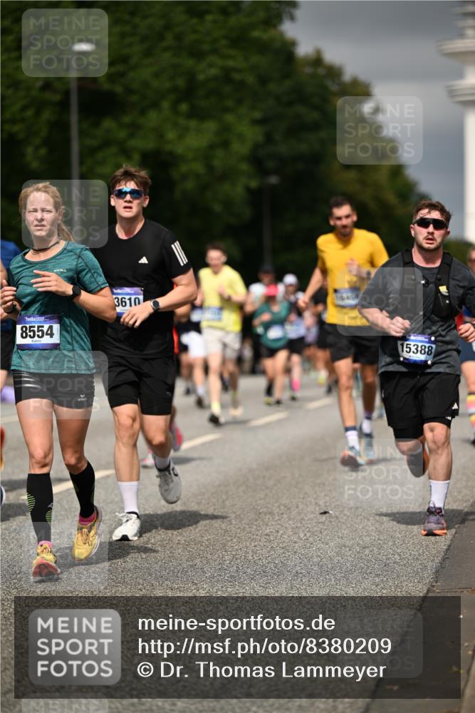 29.06.2025 - hella hamburg halbmarathon Dr. Thomas Lammeyer http://msf.ph/oto/8380209 29.06.2025 10:20:17 Kennedybrücke 1212, 1244, 1308, 1599, 2071, 2165, 2436, 2601, 2803, 3156, 3176, 3484, 3648, 4478, 4583, 4637, 4828, 6935, 7158, 7753, 8057, 8169, 8274, 8295, 8554, 8597, 8645, 8707, 8746, 9601, 9628, 9784, 9802, 9810, 9881, 10107, 10139, 10141, 10183, 10292, 10844, 11113, 11344, 11345 meine-sportfotos.de