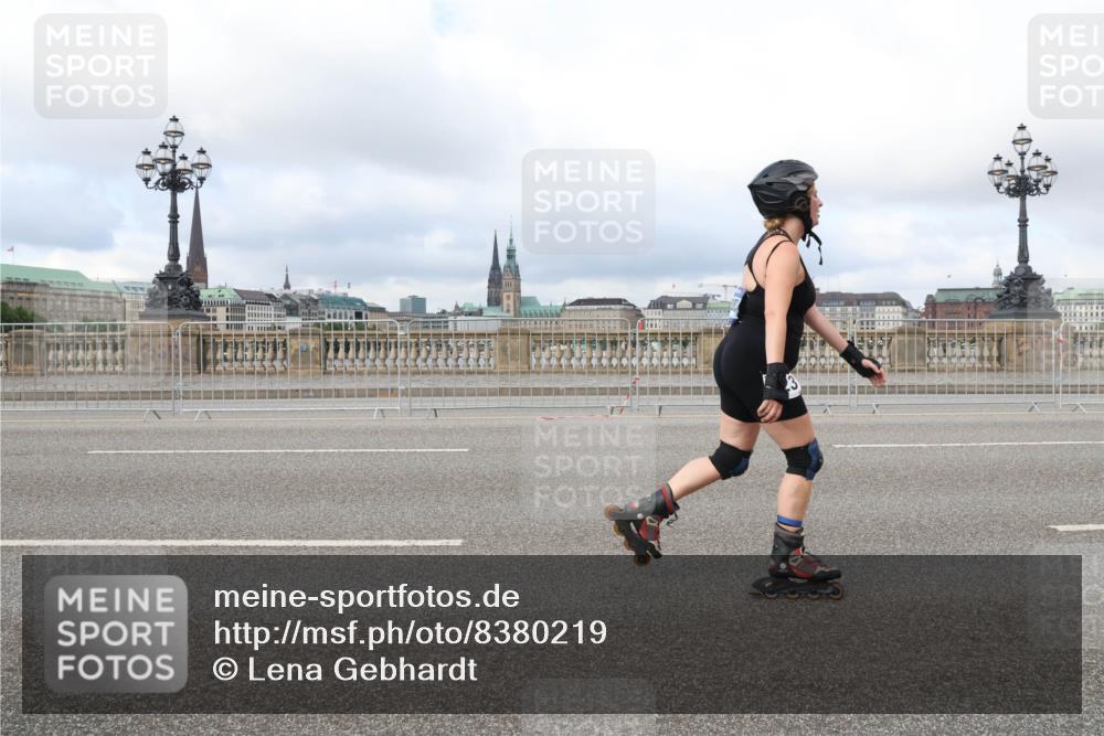 29.06.2025 - hella hamburg halbmarathon Lena Gebhardt http://msf.ph/oto/8380219 29.06.2025 09:14:14 Lombardsbrücke  meine-sportfotos.de