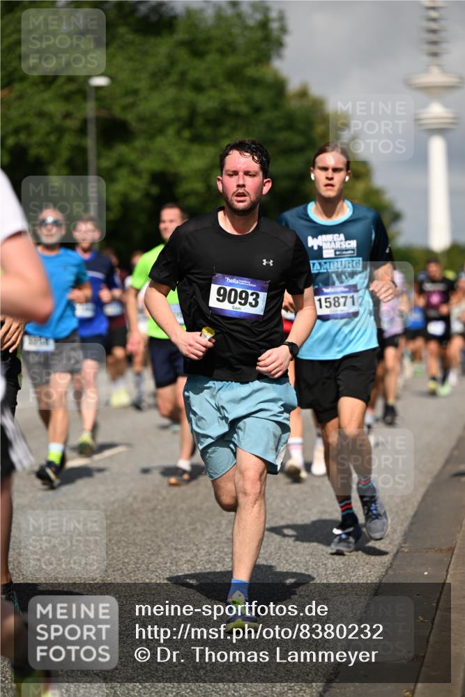 29.06.2025 - hella hamburg halbmarathon Dr. Thomas Lammeyer http://msf.ph/oto/8380232 29.06.2025 09:58:56 Kennedybrücke 1549, 1884, 2274, 2287, 2411, 2592, 2596, 2708, 3087, 3208, 3209, 3258, 3435, 3747, 3985, 4093, 4832, 5102, 5399, 5638, 5705, 5915, 6027, 6054, 6158, 6389, 6532, 6662, 6723, 6836, 6923, 7052, 7659, 8117, 8218, 8371, 8437, 8487, 8577, 8693, 8889, 8927, 9031, 9032, 9093, 9159, 9386, 9476, 9529, 9649, 9661, 9720, 9786, 9869, 10053, 10122, 10184, 10423 meine-sportfotos.de
