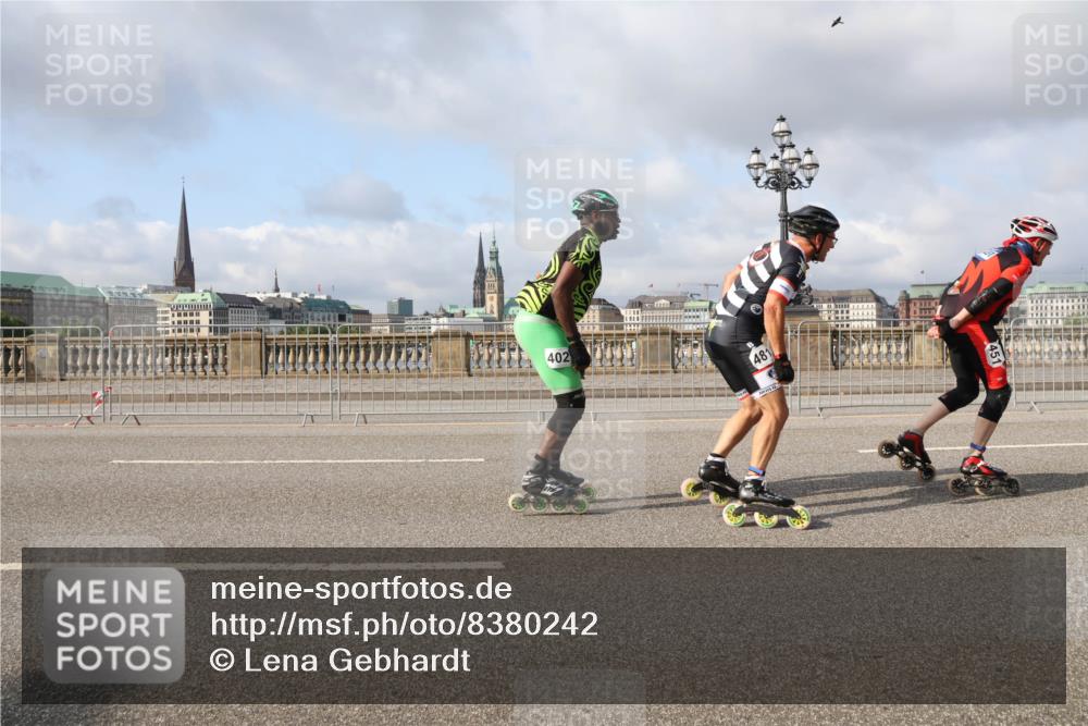 29.06.2025 - hella hamburg halbmarathon Lena Gebhardt http://msf.ph/oto/8380242 29.06.2025 08:51:58 Lombardsbrücke 402, 481, 451 meine-sportfotos.de