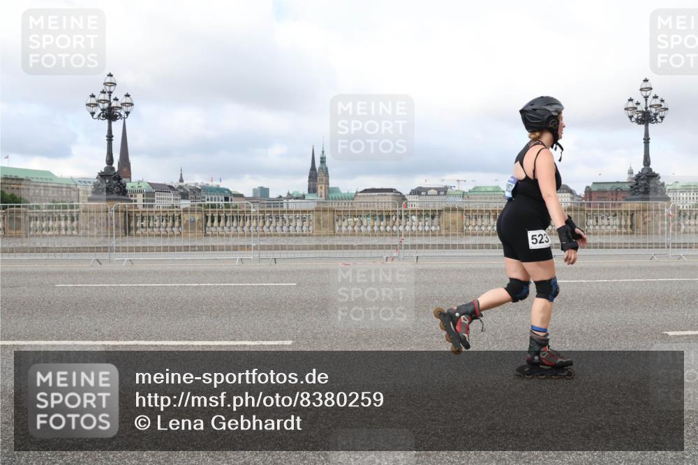 29.06.2025 - hella hamburg halbmarathon Lena Gebhardt http://msf.ph/oto/8380259 29.06.2025 09:14:14 Lombardsbrücke 523 meine-sportfotos.de