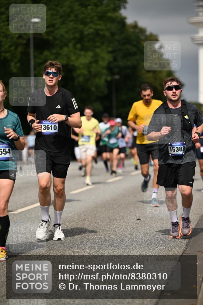 29.06.2025 - hella hamburg halbmarathon Dr. Thomas Lammeyer http://msf.ph/oto/8380310 29.06.2025 10:20:17 Kennedybrücke 1212, 1244, 1308, 1599, 2071, 2165, 2436, 2601, 2803, 3156, 3176, 3484, 3648, 4478, 4583, 4637, 4828, 6935, 7158, 7753, 8057, 8169, 8274, 8295, 8554, 8597, 8645, 8707, 8746, 9601, 9628, 9784, 9802, 9810, 9881, 10107, 10139, 10141, 10183, 10292, 10844, 11113, 11344, 11345 meine-sportfotos.de
