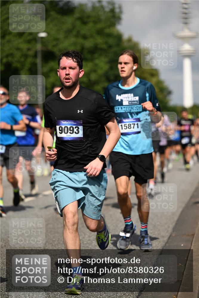 29.06.2025 - hella hamburg halbmarathon Dr. Thomas Lammeyer http://msf.ph/oto/8380326 29.06.2025 09:58:56 Kennedybrücke 1549, 1884, 2274, 2287, 2411, 2592, 2596, 2708, 3087, 3208, 3209, 3258, 3435, 3747, 3985, 4093, 4832, 5102, 5399, 5638, 5705, 5915, 6027, 6054, 6158, 6389, 6532, 6662, 6723, 6836, 6923, 7052, 7659, 8117, 8218, 8371, 8437, 8487, 8577, 8693, 8889, 8927, 9031, 9032, 9093, 9159, 9386, 9476, 9529, 9649, 9661, 9720, 9786, 9869, 10053, 10122, 10184, 10423 meine-sportfotos.de