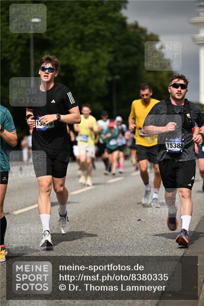 29.06.2025 - hella hamburg halbmarathon Dr. Thomas Lammeyer http://msf.ph/oto/8380335 29.06.2025 10:20:17 Kennedybrücke 1212, 1244, 1308, 1599, 2071, 2165, 2436, 2601, 2803, 3156, 3176, 3484, 3648, 4478, 4583, 4637, 4828, 6935, 7158, 7753, 8057, 8169, 8274, 8295, 8554, 8597, 8645, 8707, 8746, 9601, 9628, 9784, 9802, 9810, 9881, 10107, 10139, 10141, 10183, 10292, 10844, 11113, 11344, 11345 meine-sportfotos.de