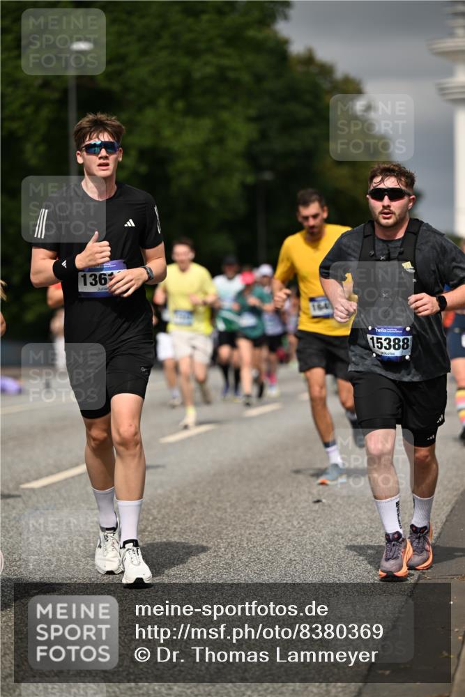 29.06.2025 - hella hamburg halbmarathon Dr. Thomas Lammeyer http://msf.ph/oto/8380369 29.06.2025 10:20:17 Kennedybrücke 1212, 1244, 1308, 1599, 2071, 2165, 2436, 2601, 2803, 3156, 3176, 3484, 3648, 4478, 4583, 4637, 4828, 6935, 7158, 7753, 8057, 8169, 8274, 8295, 8554, 8597, 8645, 8707, 8746, 9601, 9628, 9784, 9802, 9810, 9881, 10107, 10139, 10141, 10183, 10292, 10844, 11113, 11344, 11345 meine-sportfotos.de