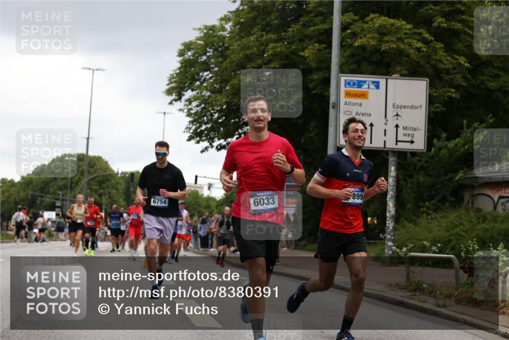 29.06.2025 - hella hamburg halbmarathon Yannick Fuchs http://msf.ph/oto/8380391 29.06.2025 10:54:44 20KM 1364, 1414, 1653, 2322, 2323, 2363, 3698, 6033, 6201, 6309, 6487, 6754, 6757, 7006, 7065, 7306, 7636, 7759, 7761, 8191, 8421, 8422, 8662, 8923, 9020, 9021, 10534, 10576, 11623, 11702, 11753, 11782, 11937, 12491, 13459, 13488, 13589, 14429, 15269, 16621, 17491, 17899, 17952, 18029, 18063, 18757, 19117, 19146, 19242, 19246 meine-sportfotos.de