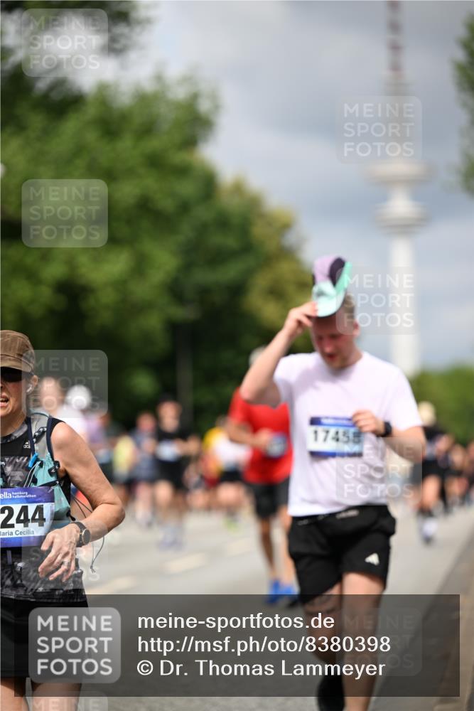 29.06.2025 - hella hamburg halbmarathon Dr. Thomas Lammeyer http://msf.ph/oto/8380398 29.06.2025 10:42:35 Kennedybrücke 1394, 1578, 1596, 1791, 1901, 2151, 3010, 3094, 3095, 3246, 3338, 3633, 3635, 3636, 3716, 3841, 3927, 4414, 4921, 5300, 5713, 5790, 6695, 6696, 6751, 6930, 7118, 7119, 7148, 7244, 7371, 7552, 7692, 7914, 8539, 8615, 8696, 9424, 9500, 9699, 10146, 10584, 11152 meine-sportfotos.de