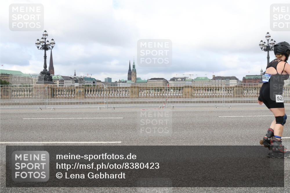 29.06.2025 - hella hamburg halbmarathon Lena Gebhardt http://msf.ph/oto/8380423 29.06.2025 09:14:15 Lombardsbrücke 20523, 523 meine-sportfotos.de