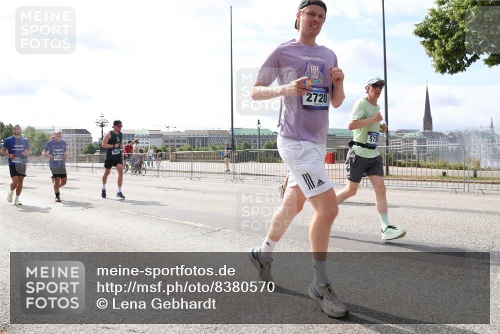 29.06.2025 - hella hamburg halbmarathon Lena Gebhardt http://msf.ph/oto/8380570 29.06.2025 10:15:31 Lombardsbrücke 3500, 13453, 18252, 2720, 5739, 1296, 1440, 1524, 1745, 2110, 2281, 2720, 2989, 3417, 3513, 3650, 4007, 4466, 4492, 4494, 4495, 5069, 5271, 5739, 5986, 6317, 6376, 6576, 7452, 7809, 7810, 7881, 8237, 8256, 8609, 9192, 9307, 9423, 9657, 9847, 9975, 9997, 10108, 10775, 10858, 11598, 12457, 12469, 12521, 13179, 13197, 13453, 13500, 13818, 13951, 14413, 14423, 14550, 14552, 15150, 15307, 15740 meine-sportfotos.de