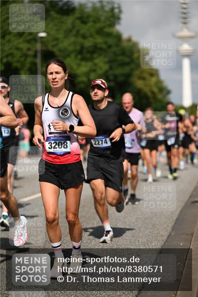 29.06.2025 - hella hamburg halbmarathon Dr. Thomas Lammeyer http://msf.ph/oto/8380571 29.06.2025 09:58:58 Kennedybrücke 1884, 2274, 2287, 2411, 2592, 2596, 2708, 3087, 3208, 3209, 3258, 3435, 3747, 3985, 4093, 4121, 4832, 5102, 5399, 5459, 5638, 5705, 5915, 6027, 6054, 6158, 6421, 6532, 6662, 6723, 6836, 7052, 7659, 8117, 8153, 8218, 8371, 8437, 8487, 8577, 8693, 8720, 8889, 8927, 9031, 9032, 9093, 9159, 9386, 9476, 9529, 9649, 9720, 9786, 9869, 9959, 10053, 10122, 10184, 10423 meine-sportfotos.de