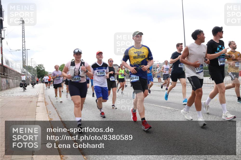 29.06.2025 - hella hamburg halbmarathon Lena Gebhardt http://msf.ph/oto/8380589 29.06.2025 10:40:15 Lombardsbrücke 6750, 30648, 1291, 3519, 6545, 201, 11244, 9495, 130, 1, 1018, 1037, 1058, 1076, 1291, 1586, 1691, 1899, 2019, 2109, 2254, 2313, 2515, 2572, 2762, 2763, 2866, 2888, 3046, 3237, 3293, 3295, 3515, 3607, 3808, 3810, 3882, 3883, 3884, 4173, 4271, 4471, 4756, 5059, 5113, 5229, 5263, 5351, 5352, 5654, 5702, 5877, 5901, 5975, 6076, 6097, 6229, 6278, 6363, 6463, 6548, 6673, 6698, 6750, 6866, 6876, 6890, 6920, 7045, 7108, 7174, 7455, 7456, 7675, 7850, 8107, 8307, 8391, 8612 meine-sportfotos.de