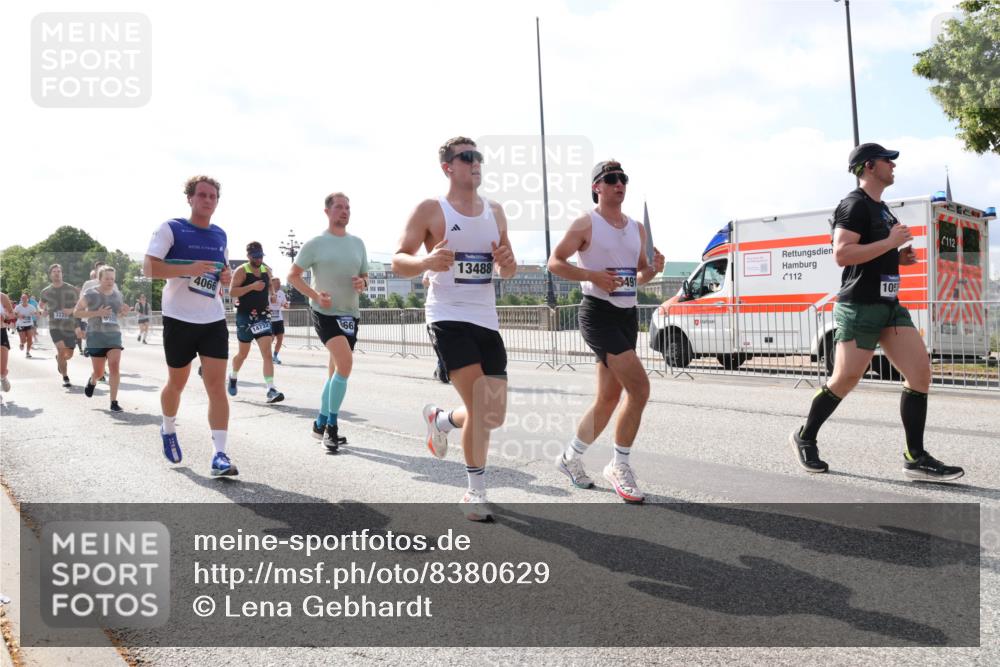 29.06.2025 - hella hamburg halbmarathon Lena Gebhardt http://msf.ph/oto/8380629 29.06.2025 10:02:41 Lombardsbrücke 3225, 9986, 4066, 14732, 66, 13488, 4914, 112, 105, 112, 1128, 1254, 1702, 1733, 2142, 2322, 2323, 2685, 2712, 2819, 3225, 3630, 3780, 3919, 3976, 4066, 4204, 4665, 4904, 5734, 5763, 6295, 6708, 6752, 6815, 6860, 6997, 7049, 7323, 7869, 7888, 8003, 8364, 8481, 8483, 8624, 8662, 8749, 9006, 9020, 9021, 9131, 9156, 9353, 9554, 9986, 10128, 10295, 10539, 10866, 11191, 11250, 11515, 11554, 11670, 11702, 11782, 11871, 11935, 11968, 12491, 12908, 14224 meine-sportfotos.de
