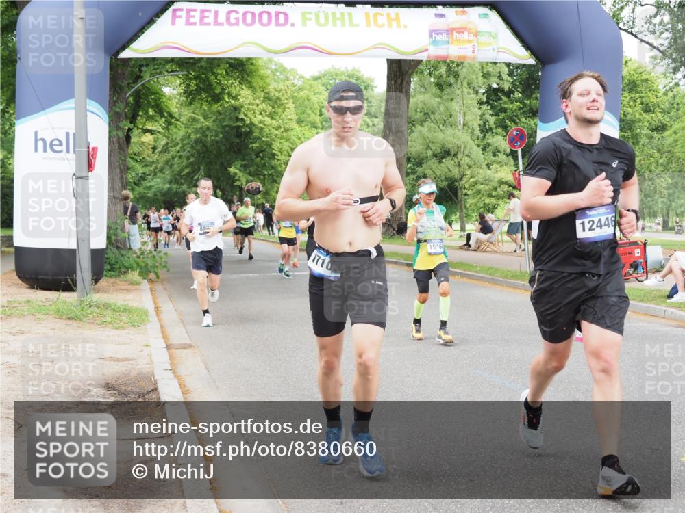 29.06.2025 - hella hamburg halbmarathon MichiJ http://msf.ph/oto/8380660 29.06.2025 10:46:17 Zwischen KM18-KM19 2780, 4986, 6220, 7065, 8585, 10488, 11394, 12206, 12261, 12446, 15232, 15284, 19160 meine-sportfotos.de