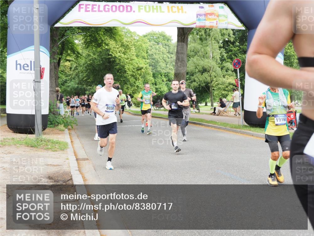 29.06.2025 - hella hamburg halbmarathon MichiJ http://msf.ph/oto/8380717 29.06.2025 10:46:18 Zwischen KM18-KM19 2780, 4986, 6220, 8030, 10488, 11394, 12206, 12261, 12446, 15232, 15284, 18485, 19160, 19178 meine-sportfotos.de