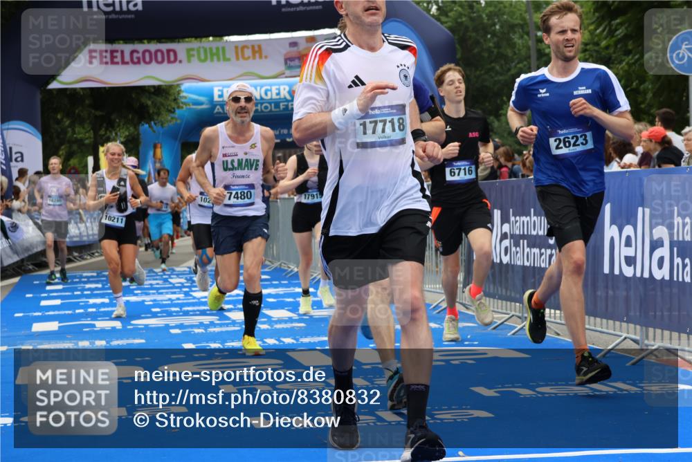 29.06.2025 - hella hamburg halbmarathon Strokosch-Dieckow http://msf.ph/oto/8380832 29.06.2025 10:47:11 Ziel 1460, 2623, 4093, 6134, 6168, 6203, 6373, 6700, 6716, 7480, 7908, 10208, 10211, 12579, 13007, 13672, 15684, 16286, 17718, 17915, 18856 meine-sportfotos.de