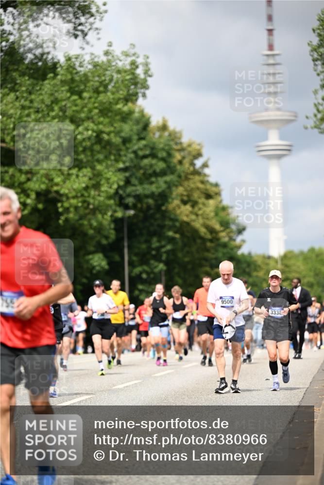 29.06.2025 - hella hamburg halbmarathon Dr. Thomas Lammeyer http://msf.ph/oto/8380966 29.06.2025 10:42:39 Kennedybrücke 1394, 1596, 1791, 1901, 2151, 3094, 3095, 3323, 3338, 3633, 3635, 3636, 3716, 3841, 3927, 4414, 4921, 5300, 5713, 5790, 6199, 6200, 6695, 6696, 6751, 6930, 7118, 7119, 7148, 7165, 7244, 7371, 7552, 7692, 7849, 7914, 8539, 8583, 8615, 9424, 9500, 9699, 10584, 11152 meine-sportfotos.de