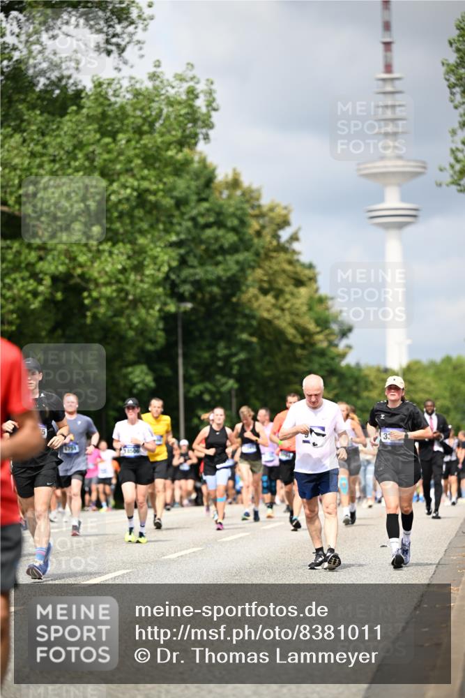 29.06.2025 - hella hamburg halbmarathon Dr. Thomas Lammeyer http://msf.ph/oto/8381011 29.06.2025 10:42:39 Kennedybrücke 1394, 1596, 1791, 1901, 2151, 3094, 3095, 3323, 3338, 3633, 3635, 3636, 3716, 3841, 3927, 4414, 4921, 5300, 5713, 5790, 6199, 6200, 6695, 6696, 6751, 6930, 7118, 7119, 7148, 7165, 7244, 7371, 7552, 7692, 7849, 7914, 8539, 8583, 8615, 9424, 9500, 9699, 10584, 11152 meine-sportfotos.de
