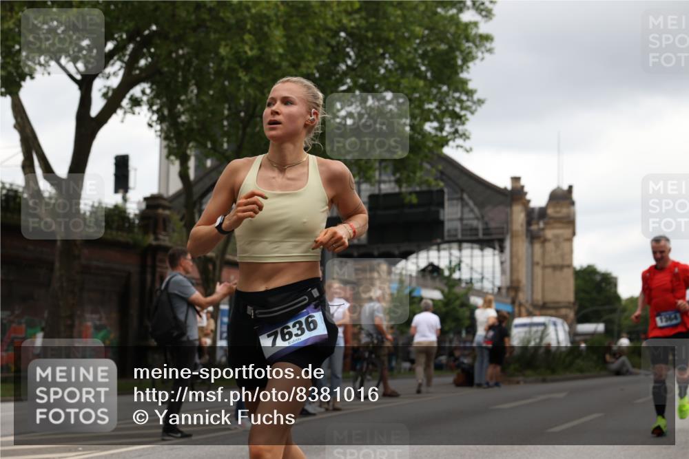 29.06.2025 - hella hamburg halbmarathon Yannick Fuchs http://msf.ph/oto/8381016 29.06.2025 10:54:50 20KM 1188, 1364, 1414, 1453, 1653, 2322, 2323, 2661, 3698, 5602, 5603, 6033, 6201, 6487, 6708, 6754, 6757, 6921, 7006, 7065, 7306, 7636, 7759, 7761, 8421, 8422, 8662, 8923, 9020, 9021, 10534, 11623, 11702, 11782, 12491, 13459, 13516, 13589, 15269, 16621, 17145, 17226, 17899, 17951, 17952, 18063, 18757, 19117, 19146, 19242, 19246 meine-sportfotos.de