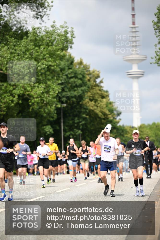 29.06.2025 - hella hamburg halbmarathon Dr. Thomas Lammeyer http://msf.ph/oto/8381025 29.06.2025 10:42:40 Kennedybrücke 1394, 1596, 1791, 1901, 2151, 3094, 3095, 3323, 3338, 3633, 3635, 3636, 3716, 3841, 3927, 4414, 4921, 5300, 5713, 5790, 6199, 6200, 6695, 6696, 6751, 6930, 7118, 7119, 7148, 7165, 7244, 7371, 7552, 7692, 7849, 7914, 8539, 8583, 8615, 9424, 9500, 9689, 9699, 10584, 11152 meine-sportfotos.de