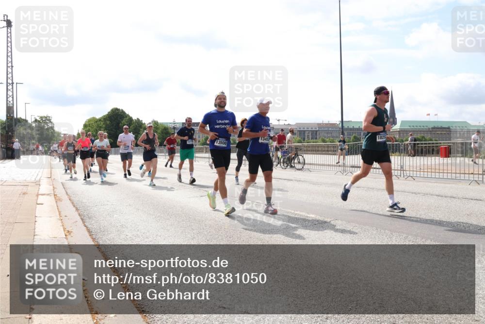 29.06.2025 - hella hamburg halbmarathon Lena Gebhardt http://msf.ph/oto/8381050 29.06.2025 10:15:33 Lombardsbrücke 1077, 3417, 13500, 18252, 13453, 1296, 1440, 1524, 1745, 2110, 2281, 2720, 2989, 3417, 3513, 3650, 4007, 4466, 4492, 4494, 4495, 5069, 5271, 5739, 5986, 6317, 6376, 6576, 7452, 7809, 7810, 7881, 7941, 7942, 8237, 8256, 8609, 9192, 9307, 9423, 9657, 9847, 9975, 9997, 10108, 10608, 10775, 10858, 12457, 12469, 12521, 13179, 13197, 13453, 13500, 13818, 13951, 14413, 14423, 14550, 14552, 15150, 15307, 15740 meine-sportfotos.de
