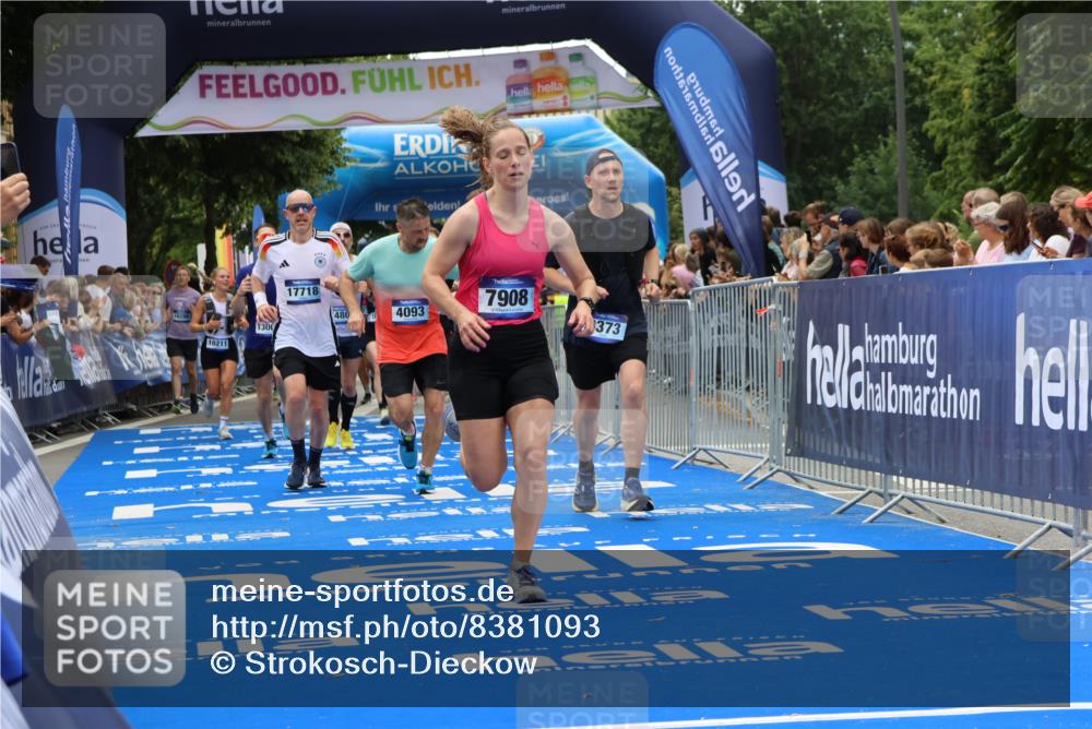 29.06.2025 - hella hamburg halbmarathon Strokosch-Dieckow http://msf.ph/oto/8381093 29.06.2025 10:47:07 Ziel 1460, 2623, 4093, 4377, 5472, 6373, 6700, 6716, 7480, 7908, 9794, 10208, 10211, 12579, 13007, 14415, 14783, 15684, 15825, 17718, 17915 meine-sportfotos.de