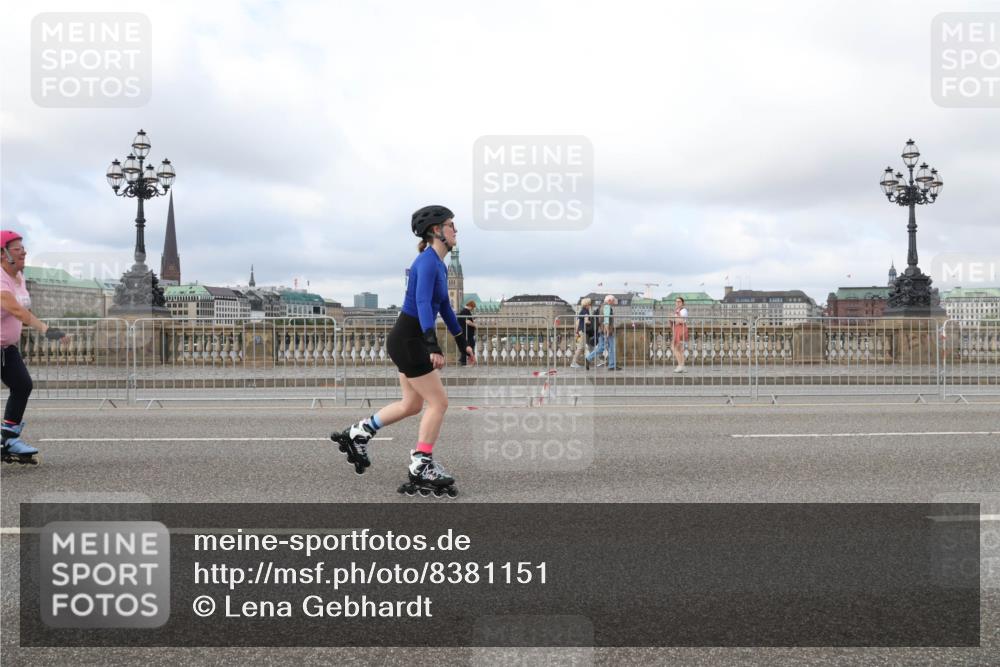 29.06.2025 - hella hamburg halbmarathon Lena Gebhardt http://msf.ph/oto/8381151 29.06.2025 09:15:10 Lombardsbrücke  meine-sportfotos.de