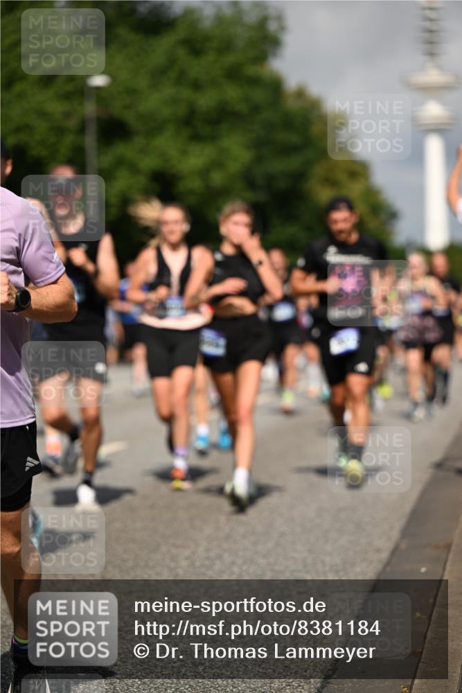 29.06.2025 - hella hamburg halbmarathon Dr. Thomas Lammeyer http://msf.ph/oto/8381184 29.06.2025 09:59:01 Kennedybrücke 1683, 1696, 1884, 2207, 2274, 2287, 2411, 2706, 2708, 3087, 3208, 3209, 3258, 3435, 3747, 3985, 4093, 4121, 4189, 4832, 4847, 4890, 5102, 5399, 5459, 5638, 5705, 5915, 6027, 6054, 6158, 6421, 6532, 6662, 6691, 6836, 6938, 7052, 7659, 8117, 8153, 8218, 8371, 8437, 8454, 8487, 8577, 8693, 8720, 8856, 8889, 8927, 9031, 9032, 9093, 9159, 9386, 9476, 9529, 9649, 9720, 9786, 9869, 9959, 10053, 10115, 10122, 10184, 10423 meine-sportfotos.de