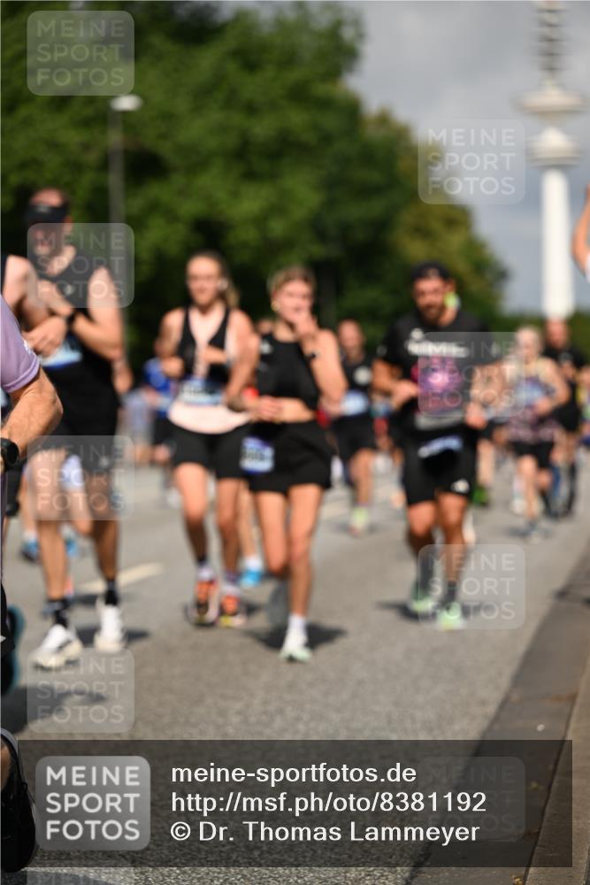 29.06.2025 - hella hamburg halbmarathon Dr. Thomas Lammeyer http://msf.ph/oto/8381192 29.06.2025 09:59:01 Kennedybrücke 1683, 1696, 1884, 2207, 2274, 2287, 2411, 2706, 2708, 3087, 3208, 3209, 3258, 3435, 3747, 3985, 4093, 4121, 4189, 4832, 4847, 4890, 5102, 5399, 5459, 5638, 5705, 5915, 6027, 6054, 6158, 6421, 6532, 6662, 6691, 6836, 6938, 7052, 7659, 8117, 8153, 8218, 8371, 8437, 8454, 8487, 8577, 8693, 8720, 8856, 8889, 8927, 9031, 9032, 9093, 9159, 9386, 9476, 9529, 9649, 9720, 9786, 9869, 9959, 10053, 10115, 10122, 10184, 10423 meine-sportfotos.de