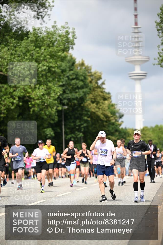 29.06.2025 - hella hamburg halbmarathon Dr. Thomas Lammeyer http://msf.ph/oto/8381247 29.06.2025 10:42:40 Kennedybrücke 1394, 1596, 1791, 1901, 2151, 3094, 3095, 3323, 3338, 3633, 3635, 3636, 3716, 3841, 3927, 4414, 4921, 5300, 5713, 5790, 6199, 6200, 6695, 6696, 6751, 6930, 7118, 7119, 7148, 7165, 7244, 7371, 7552, 7692, 7849, 7914, 8539, 8583, 8615, 9424, 9500, 9689, 9699, 10584, 11152 meine-sportfotos.de