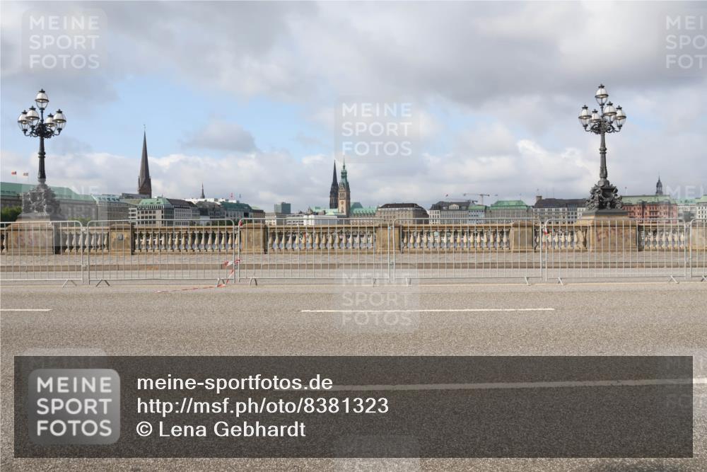 29.06.2025 - hella hamburg halbmarathon Lena Gebhardt http://msf.ph/oto/8381323 29.06.2025 08:52:23 Lombardsbrücke  meine-sportfotos.de