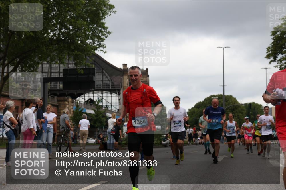 29.06.2025 - hella hamburg halbmarathon Yannick Fuchs http://msf.ph/oto/8381333 29.06.2025 10:54:51 20KM 1188, 1364, 1414, 1453, 1653, 2322, 2323, 2661, 3698, 5602, 5603, 6033, 6201, 6487, 6708, 6754, 6757, 6921, 7006, 7065, 7306, 7636, 7759, 7761, 8421, 8422, 8662, 8923, 9020, 9021, 9984, 10534, 11623, 11702, 11782, 12491, 13459, 13516, 13589, 15269, 16621, 17145, 17226, 17899, 17951, 17952, 18133, 18757, 19117, 19146, 19242 meine-sportfotos.de