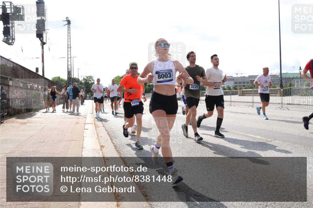 29.06.2025 - hella hamburg halbmarathon Lena Gebhardt http://msf.ph/oto/8381448 29.06.2025 10:02:44 Lombardsbrücke 1029, 8003, 3225, 19173, 1128, 1254, 1482, 1702, 1733, 2142, 2322, 2685, 2712, 2810, 2819, 3225, 3630, 3780, 3919, 3976, 4066, 4204, 4613, 4665, 4904, 5734, 5763, 6217, 6295, 6708, 6752, 6815, 6860, 6997, 7049, 7323, 7869, 7888, 8003, 8364, 8481, 8483, 8614, 8624, 8662, 8749, 9006, 9020, 9021, 9131, 9554, 9986, 10128, 10295, 10539, 10866, 11191, 11250, 11515, 11670, 11702, 11782, 11871, 11935, 11968, 12908, 14224 meine-sportfotos.de