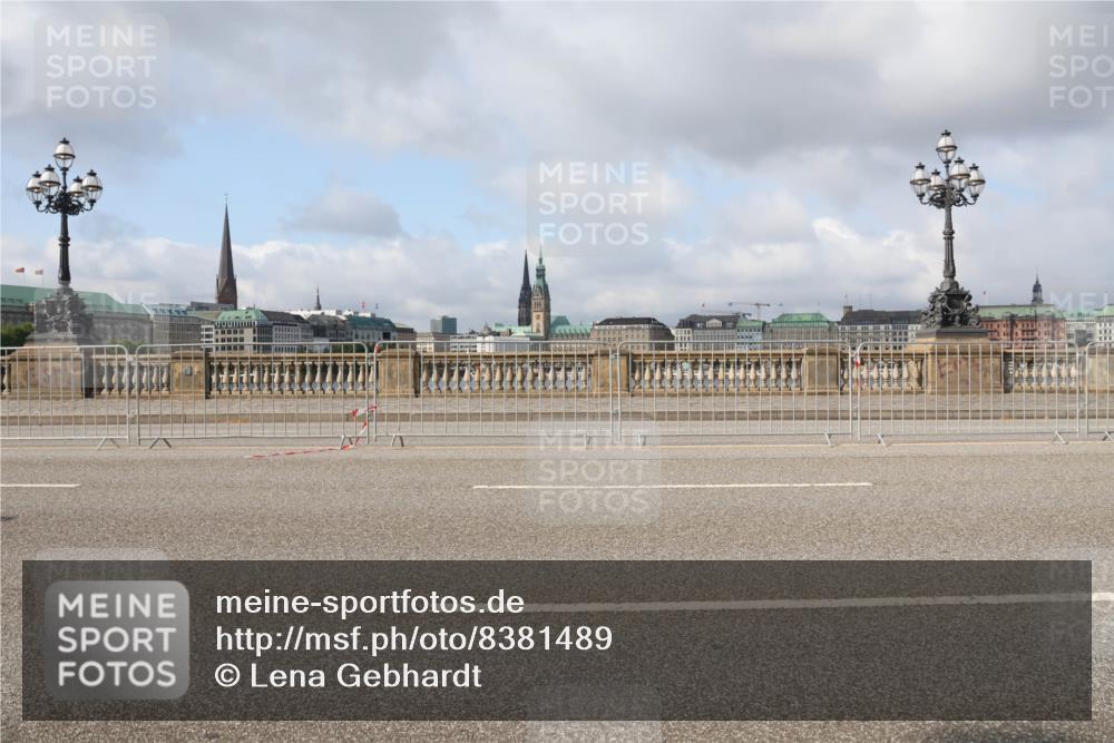 29.06.2025 - hella hamburg halbmarathon Lena Gebhardt http://msf.ph/oto/8381489 29.06.2025 08:52:24 Lombardsbrücke  meine-sportfotos.de