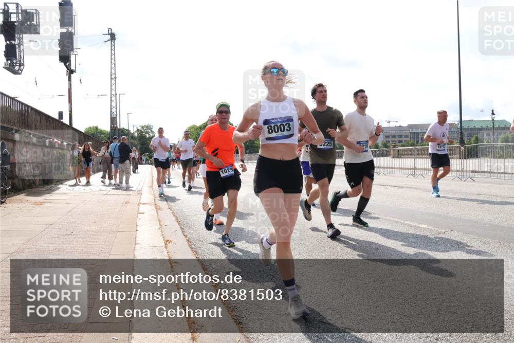 29.06.2025 - hella hamburg halbmarathon Lena Gebhardt http://msf.ph/oto/8381503 29.06.2025 10:02:44 Lombardsbrücke 1029, 8003, 225, 19, 1917, 1128, 1254, 1482, 1702, 1733, 2142, 2322, 2685, 2712, 2810, 2819, 3225, 3630, 3780, 3919, 3976, 4066, 4204, 4613, 4665, 4904, 5734, 5763, 6217, 6295, 6708, 6752, 6815, 6860, 6997, 7049, 7323, 7869, 7888, 8003, 8364, 8481, 8483, 8614, 8624, 8662, 8749, 9006, 9020, 9021, 9131, 9554, 9986, 10128, 10295, 10539, 10866, 11191, 11250, 11515, 11670, 11702, 11782, 11871, 11935, 11968, 12908, 14224 meine-sportfotos.de