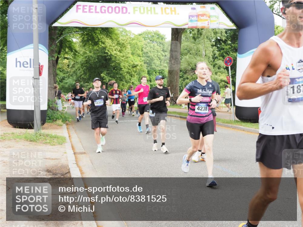 29.06.2025 - hella hamburg halbmarathon MichiJ http://msf.ph/oto/8381525 29.06.2025 10:46:31 Zwischen KM18-KM19 4238, 6033, 6438, 6470, 8326, 12564, 12736, 13706, 14732, 15344, 16530, 17814, 18377, 18799 meine-sportfotos.de