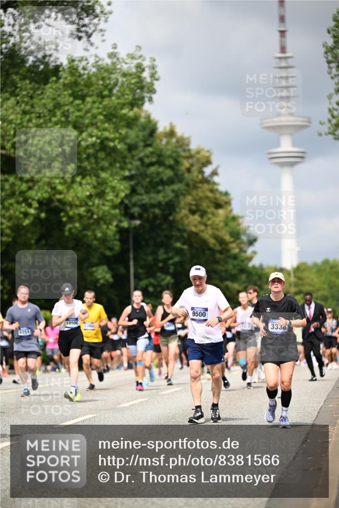 29.06.2025 - hella hamburg halbmarathon Dr. Thomas Lammeyer http://msf.ph/oto/8381566 29.06.2025 10:42:41 Kennedybrücke 1394, 1596, 1791, 1901, 2151, 3094, 3095, 3323, 3338, 3633, 3635, 3636, 3716, 3841, 3927, 4921, 5300, 5713, 5790, 6199, 6200, 6695, 6696, 6751, 6930, 7118, 7119, 7148, 7165, 7244, 7371, 7552, 7692, 7849, 7914, 8539, 8583, 8615, 9424, 9500, 9689, 9699, 10584, 11152 meine-sportfotos.de