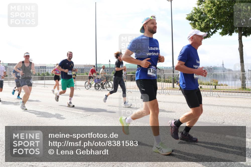 29.06.2025 - hella hamburg halbmarathon Lena Gebhardt http://msf.ph/oto/8381583 29.06.2025 10:15:34 Lombardsbrücke 1441, 1077, 13500, 1296, 1440, 1524, 1745, 2110, 2281, 2720, 2989, 3417, 3513, 3650, 4007, 4466, 4492, 4494, 4495, 5069, 5271, 5739, 5986, 6317, 6376, 6576, 7452, 7809, 7810, 7881, 7941, 7942, 8237, 8256, 9192, 9307, 9423, 9657, 9847, 9975, 9997, 10108, 10608, 10775, 10858, 12457, 12469, 12521, 13179, 13197, 13453, 13500, 13818, 13951, 14413, 14423, 14550, 14552, 15150, 15307, 15740 meine-sportfotos.de