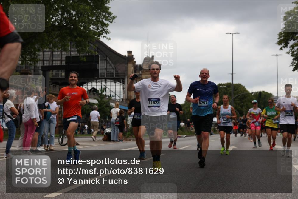 29.06.2025 - hella hamburg halbmarathon Yannick Fuchs http://msf.ph/oto/8381629 29.06.2025 10:54:53 20KM 1188, 1364, 1414, 1453, 1653, 2322, 2323, 2661, 3698, 5602, 5603, 5775, 6033, 6201, 6487, 6708, 6754, 6757, 6921, 7006, 7065, 7306, 7636, 7759, 7761, 8662, 9020, 9021, 9984, 10534, 11623, 11702, 11782, 13459, 13516, 15269, 16621, 17145, 17226, 17951, 17952, 18133, 18757, 19117, 19146, 19242 meine-sportfotos.de