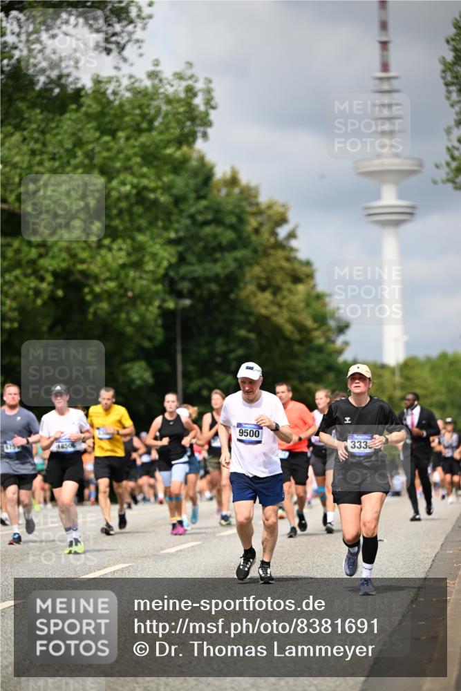 29.06.2025 - hella hamburg halbmarathon Dr. Thomas Lammeyer http://msf.ph/oto/8381691 29.06.2025 10:42:41 Kennedybrücke 1394, 1596, 1791, 1901, 2151, 3094, 3095, 3323, 3338, 3633, 3635, 3636, 3716, 3841, 3927, 4921, 5300, 5713, 5790, 6199, 6200, 6695, 6696, 6751, 6930, 7118, 7119, 7148, 7165, 7244, 7371, 7552, 7692, 7849, 7914, 8539, 8583, 8615, 9424, 9500, 9689, 9699, 10584, 11152 meine-sportfotos.de