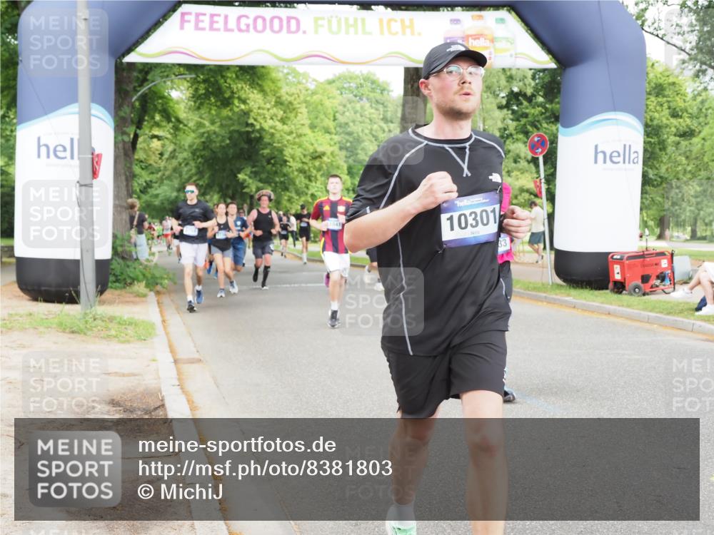 29.06.2025 - hella hamburg halbmarathon MichiJ http://msf.ph/oto/8381803 29.06.2025 10:46:34 Zwischen KM18-KM19 4238, 6033, 6438, 6754, 8326, 10281, 10301, 11041, 12564, 12736, 13706, 14732, 15344, 17814, 18377, 18727 meine-sportfotos.de