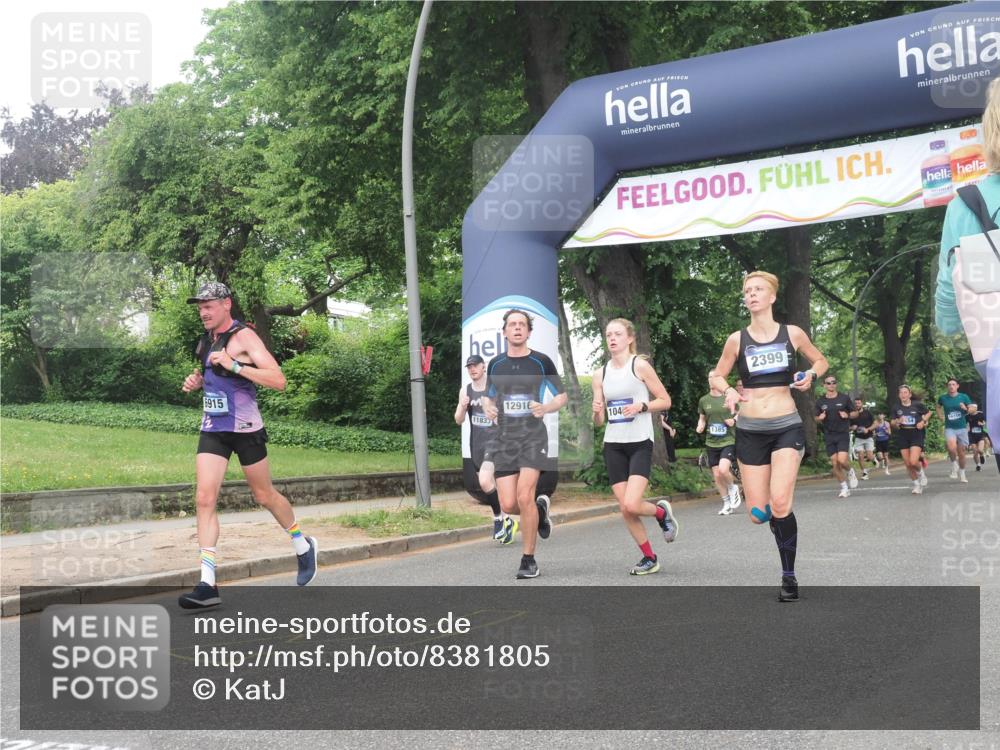29.06.2025 - hella hamburg halbmarathon KatJ http://msf.ph/oto/8381805 29.06.2025 10:25:19 Zwischen KM18-KM19 1385, 2121, 2399, 5042, 6915, 6993 meine-sportfotos.de
