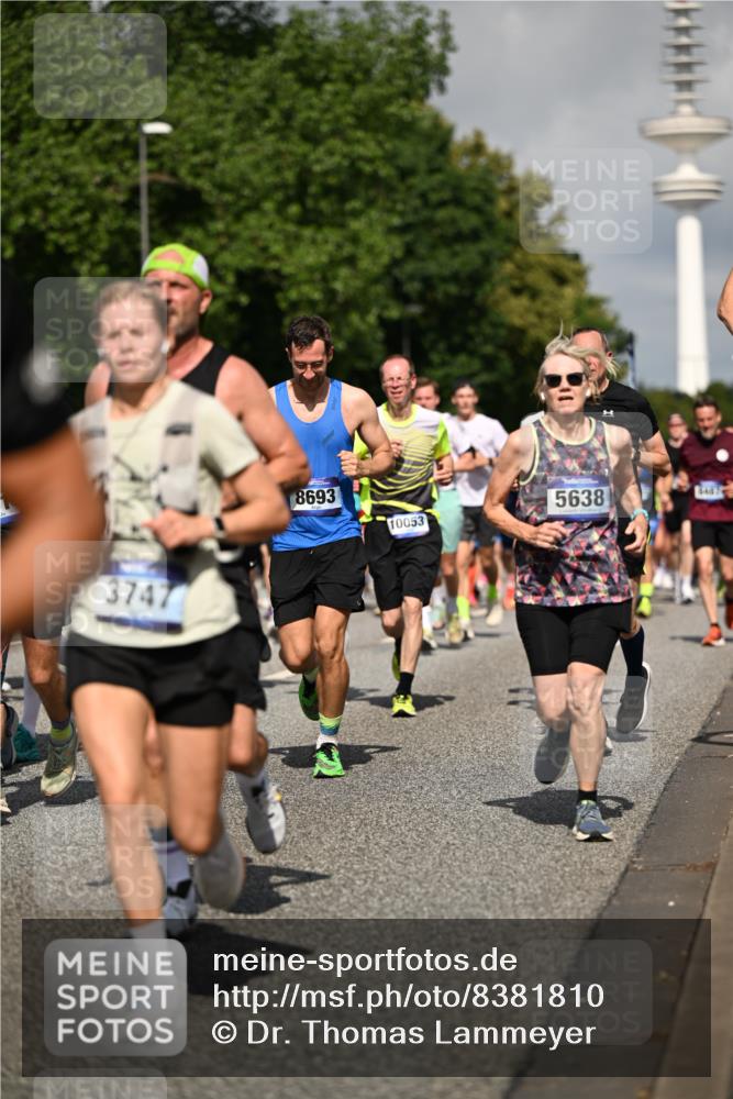 29.06.2025 - hella hamburg halbmarathon Dr. Thomas Lammeyer http://msf.ph/oto/8381810 29.06.2025 09:59:05 Kennedybrücke 1200, 1683, 1696, 1884, 2207, 2274, 2287, 2411, 2706, 2708, 3087, 3208, 3209, 3213, 3258, 3435, 3747, 3985, 4093, 4121, 4189, 4345, 4847, 4890, 5102, 5399, 5421, 5459, 5638, 5915, 6027, 6054, 6158, 6421, 6532, 6662, 6691, 6836, 6938, 7052, 7312, 7659, 8139, 8153, 8205, 8216, 8218, 8302, 8371, 8437, 8454, 8487, 8577, 8693, 8720, 8856, 8889, 8899, 8927, 8955, 9031, 9032, 9093, 9159, 9386, 9476, 9529, 9649, 9720, 9786, 9869, 9959, 10053, 10115, 10184, 10263, 10423 meine-sportfotos.de