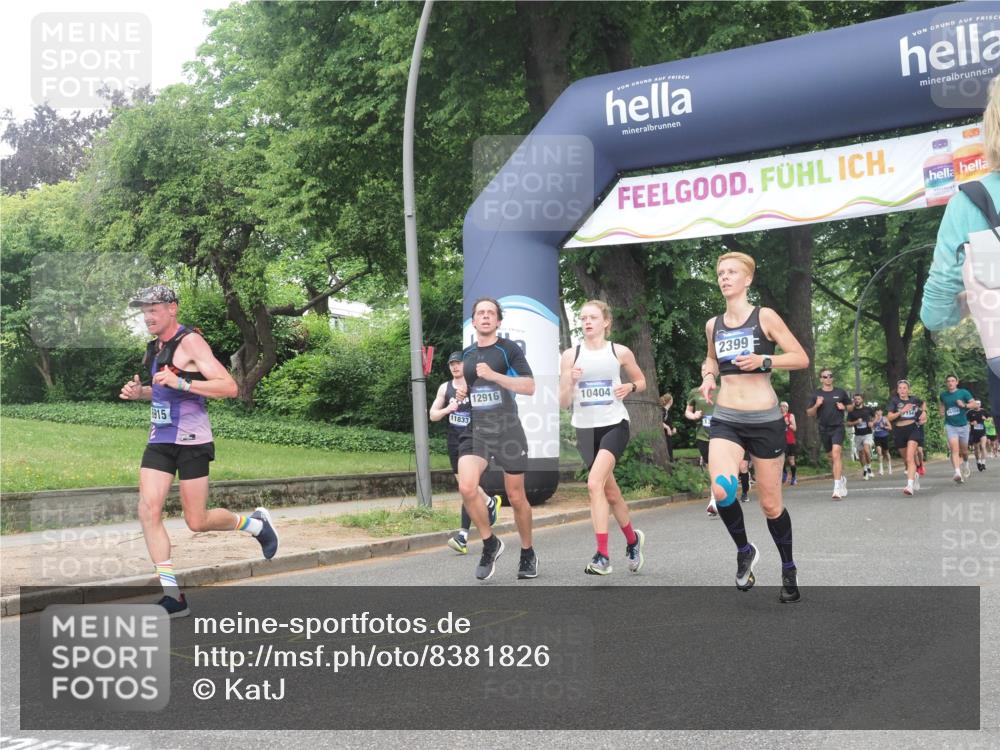 29.06.2025 - hella hamburg halbmarathon KatJ http://msf.ph/oto/8381826 29.06.2025 10:25:19 Zwischen KM18-KM19 1385, 2121, 2399, 5042, 6915, 6993 meine-sportfotos.de