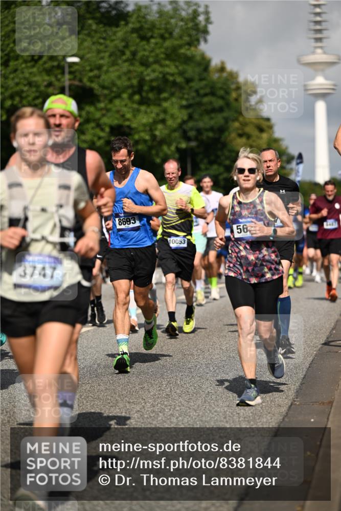 29.06.2025 - hella hamburg halbmarathon Dr. Thomas Lammeyer http://msf.ph/oto/8381844 29.06.2025 09:59:05 Kennedybrücke 1200, 1683, 1696, 1884, 2207, 2274, 2287, 2411, 2706, 2708, 3087, 3208, 3209, 3213, 3258, 3435, 3747, 3985, 4093, 4121, 4189, 4345, 4847, 4890, 5102, 5399, 5421, 5459, 5638, 5915, 6027, 6054, 6158, 6421, 6532, 6662, 6691, 6836, 6938, 7052, 7312, 7659, 8139, 8153, 8205, 8216, 8218, 8302, 8371, 8437, 8454, 8487, 8577, 8693, 8720, 8856, 8889, 8899, 8927, 8955, 9031, 9032, 9093, 9159, 9386, 9476, 9529, 9649, 9720, 9786, 9869, 9959, 10053, 10115, 10184, 10263, 10423 meine-sportfotos.de