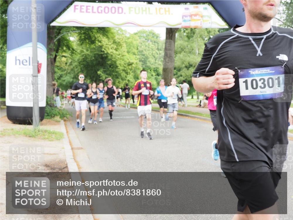 29.06.2025 - hella hamburg halbmarathon MichiJ http://msf.ph/oto/8381860 29.06.2025 10:46:34 Zwischen KM18-KM19 4238, 6033, 6438, 6754, 8326, 10281, 10301, 11041, 12564, 12736, 13706, 14732, 15344, 17814, 18377, 18727 meine-sportfotos.de